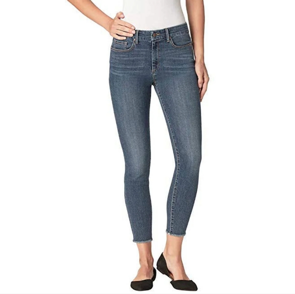 Jessica Simpson Ventura Adored Ankle Skinny Jean. Size 10/30